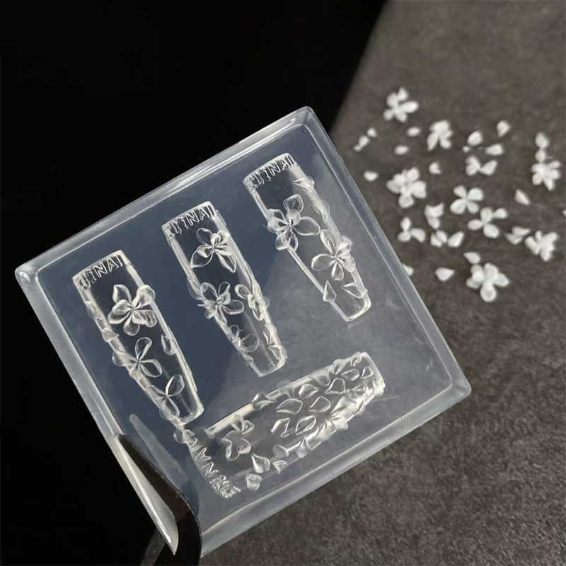Stampo per Unghie 3D a Forma d - Resin Art Template recensione e prezzo